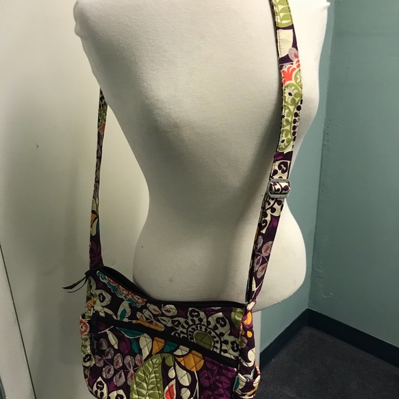 Vera Bradley - Picture 4 of 8